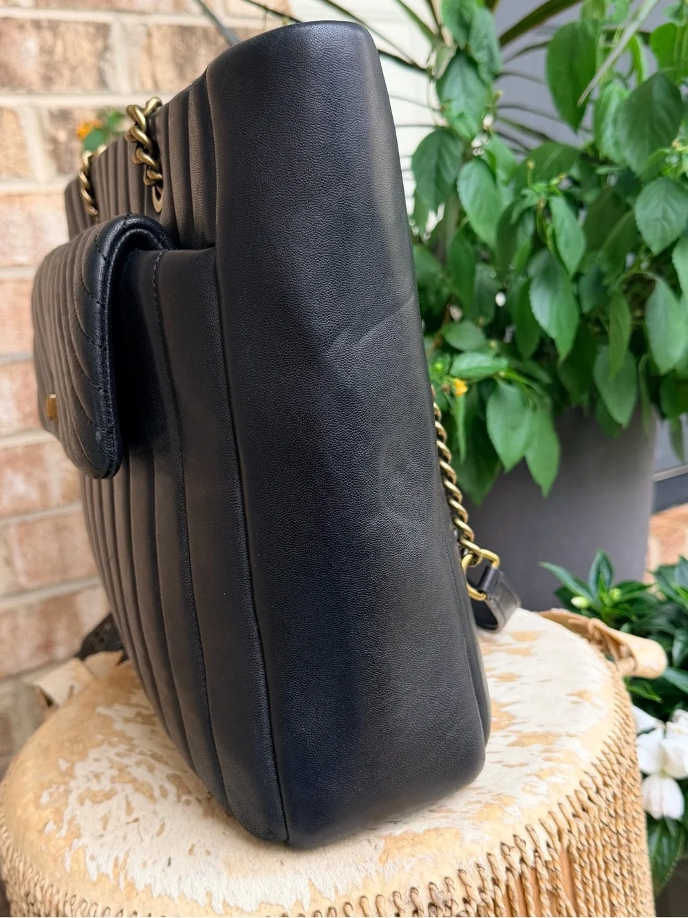 RARE Henri BENDEL 712 Zip Tote Black Quilted Puffy Leather Large Bag Gold Chain